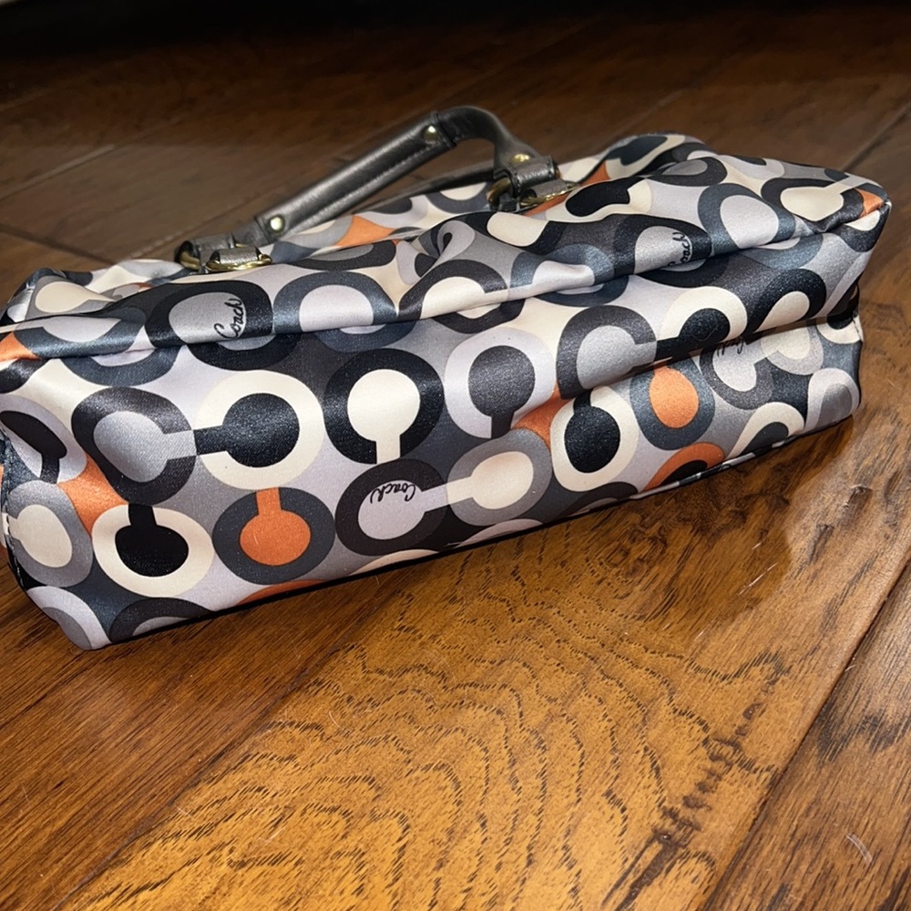 Coach Bag - Picture 3 of 8